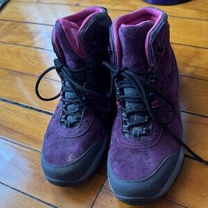 Duluth Women's Purple Hiking Boots